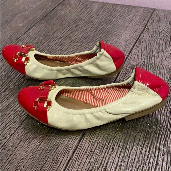 Tahari read and cream ballet flats size 7 1/2 - Picture 2 of 3